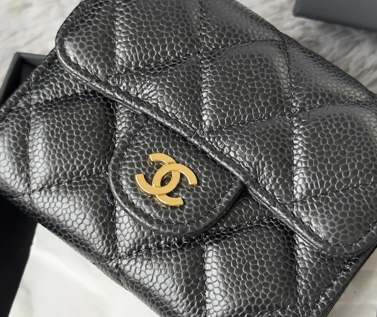 Chanel A31504 Classic CF Card Wallet - Detail view 5