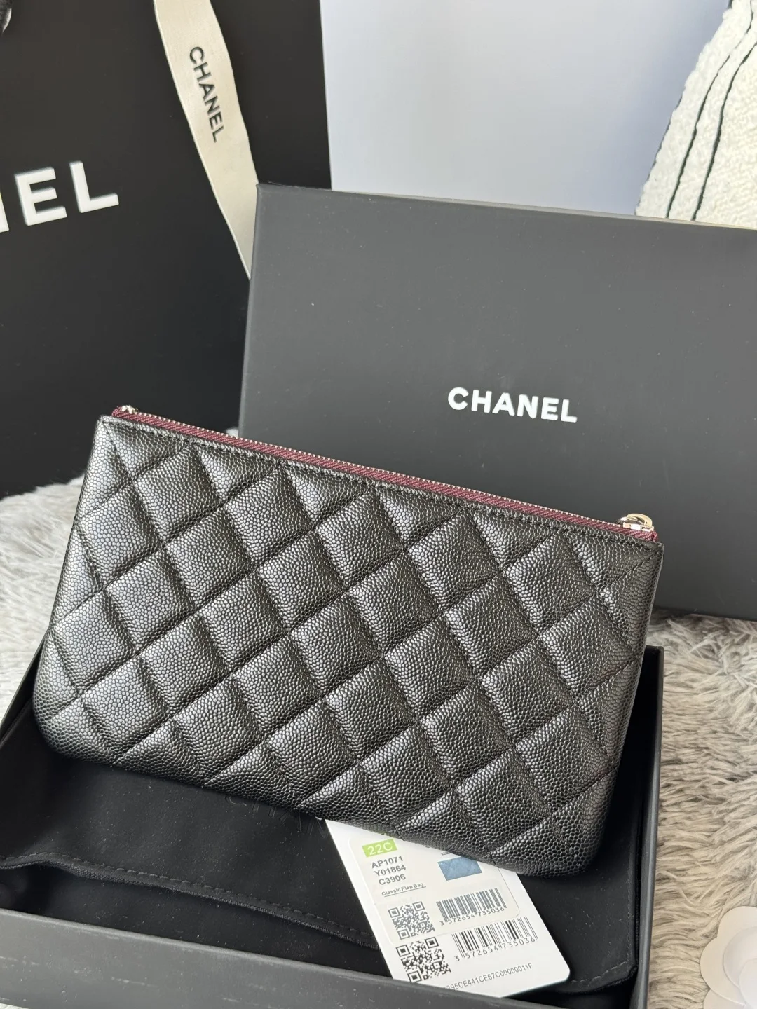 Chanel AP1071 New Style Ball Pattern Diamond Zero Package Handheld Clutch Bag - Detail view 3