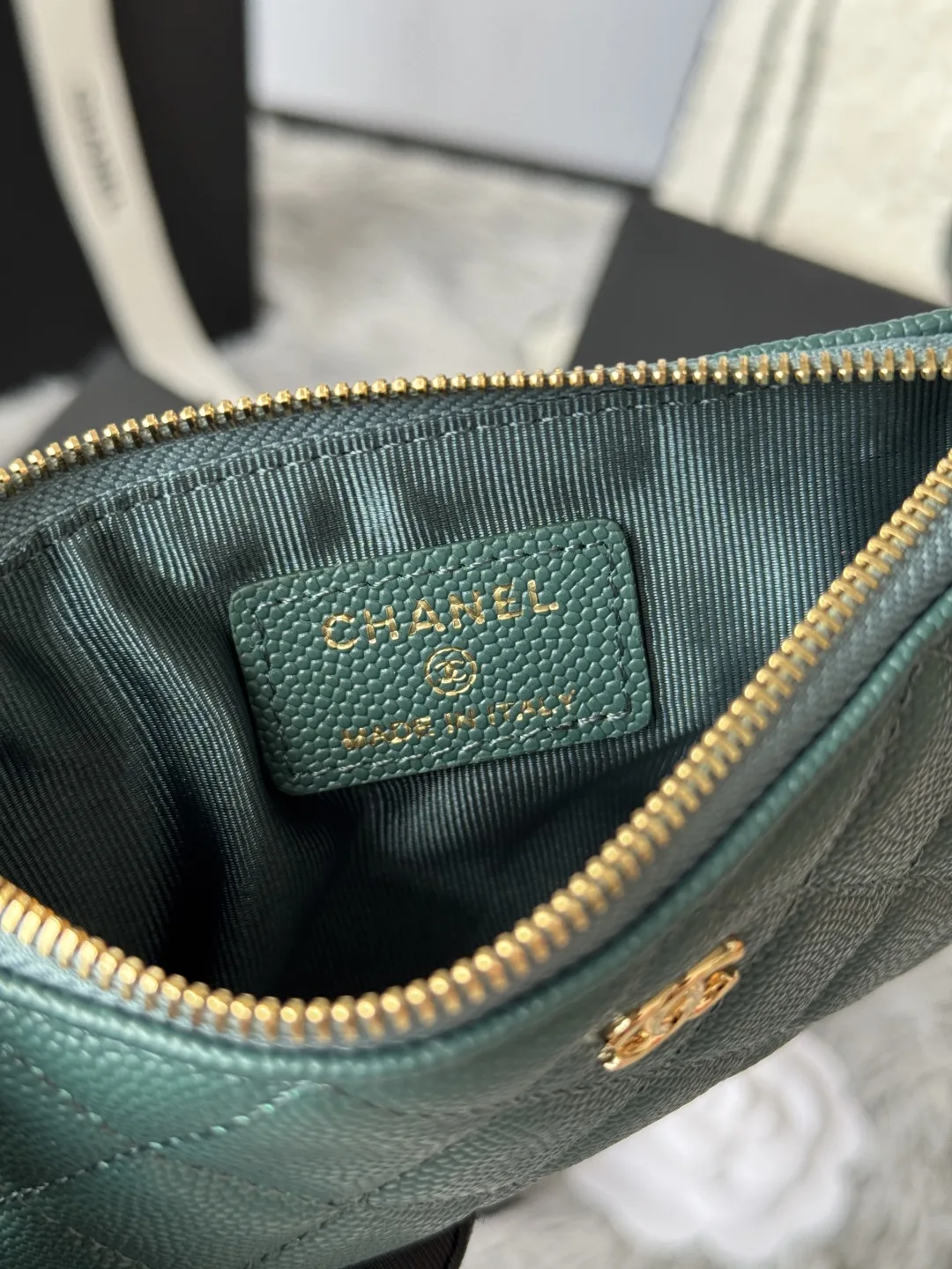 Chanel A82365 Coin Purse - Detail view 9