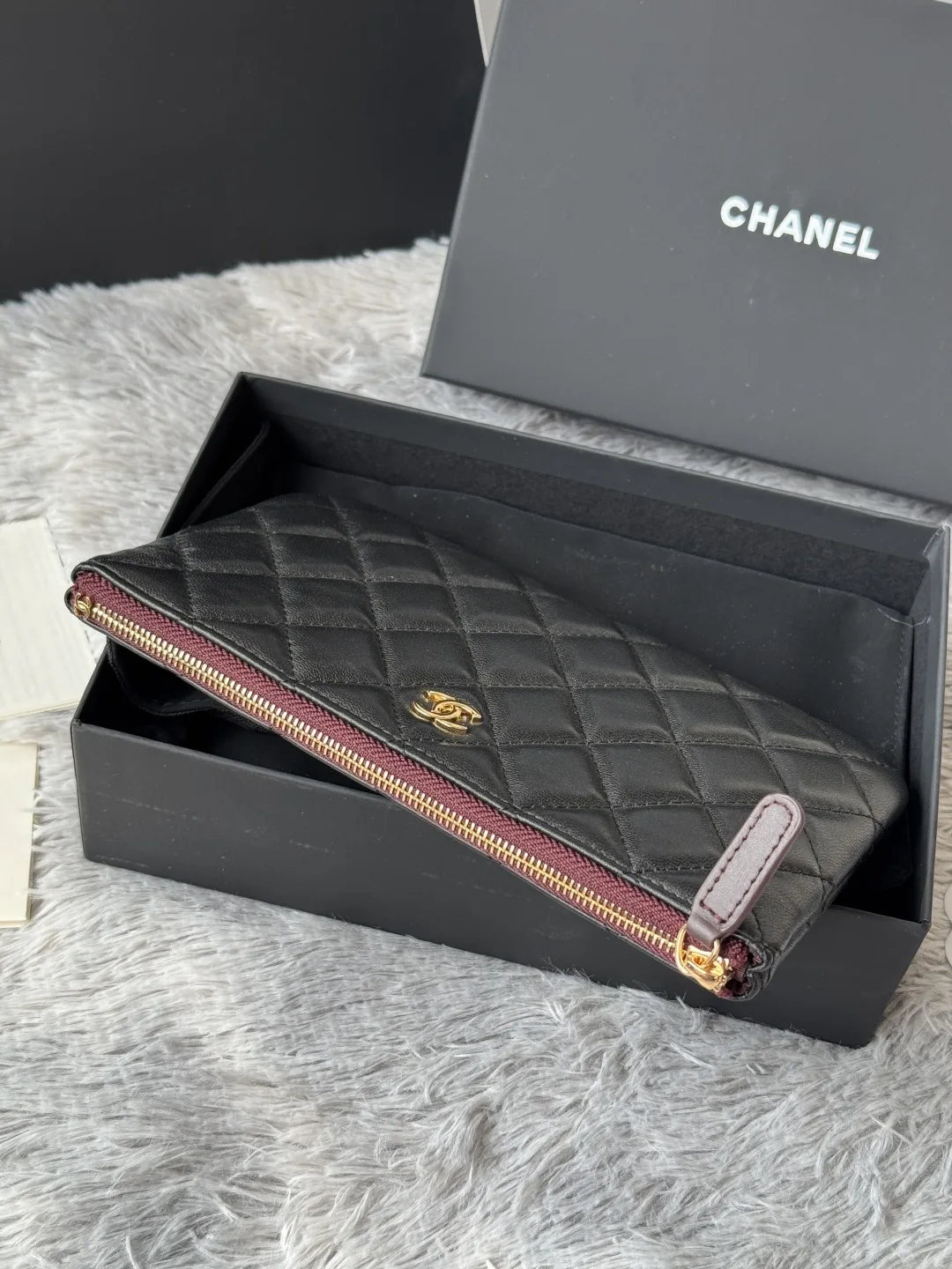 Chanel AP1071 New Style Ball Pattern Diamond Zero Package Handheld Clutch Bag - Detail view 4