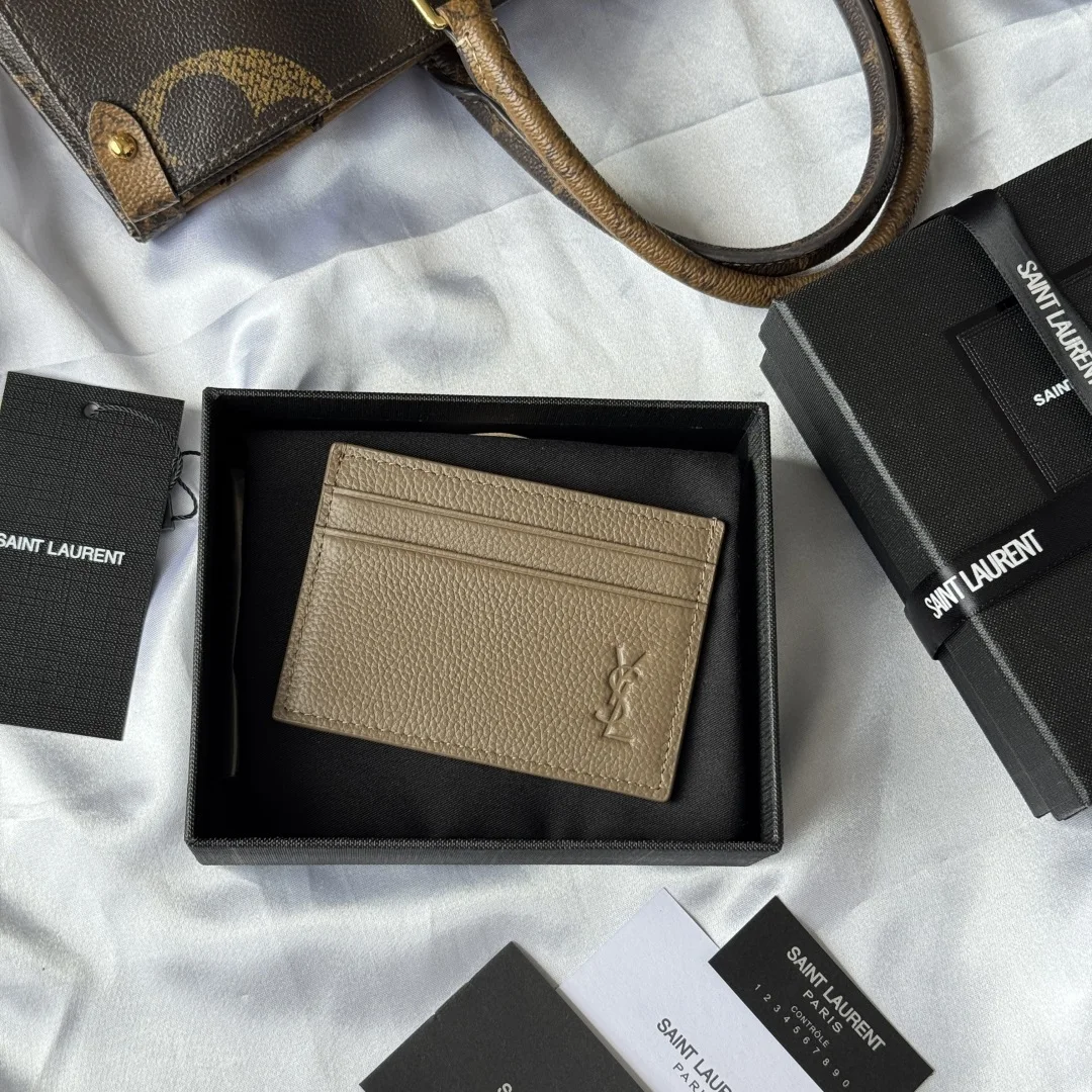 SAINT LAURENT 687098 New Autumn Winter 2025 Card Holder - Detail view 1