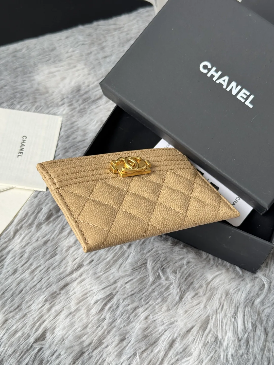 Chanel 84431 New Le Boy Cardholder - Detail view 5
