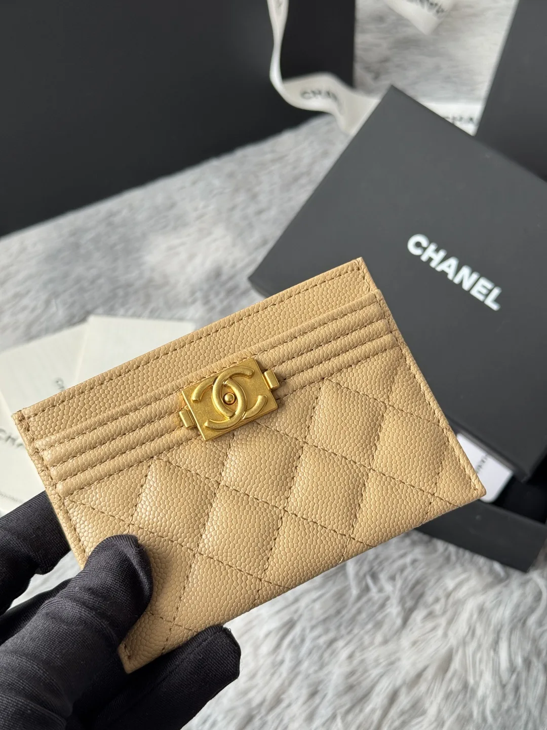Chanel 84431 New Le Boy Cardholder - Detail view 6