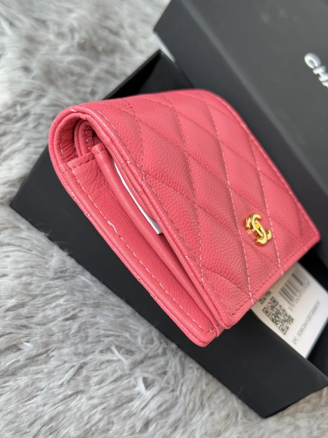 Chanel A84028 Bi-fold Wallet - Detail view 5
