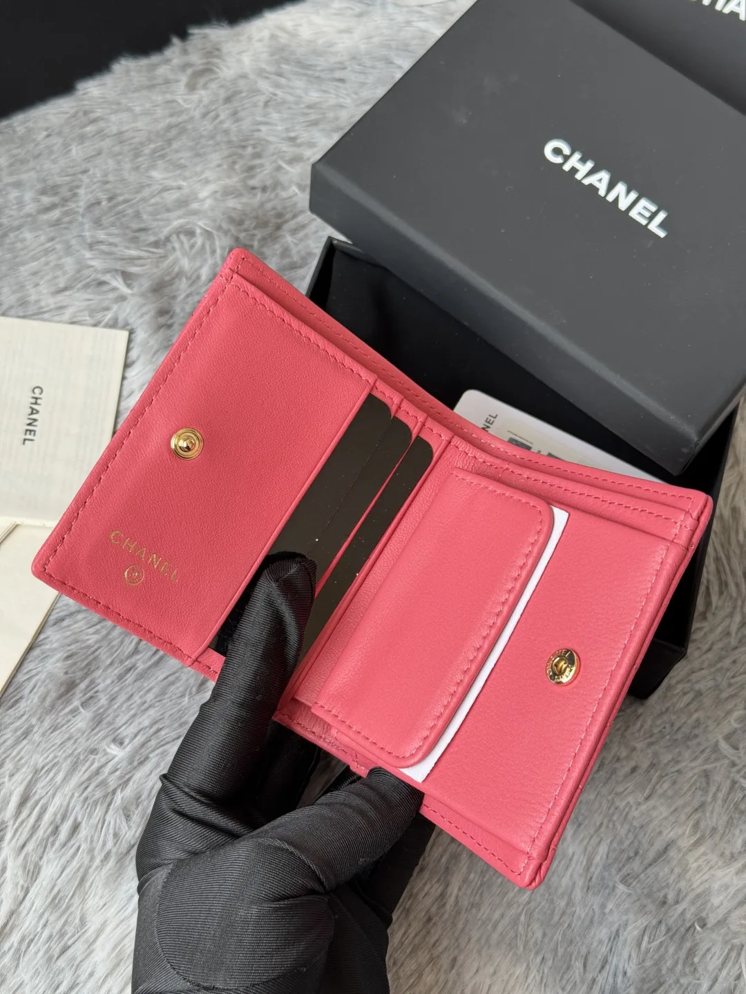 Chanel A84028 Bi-fold Wallet - Detail view 7