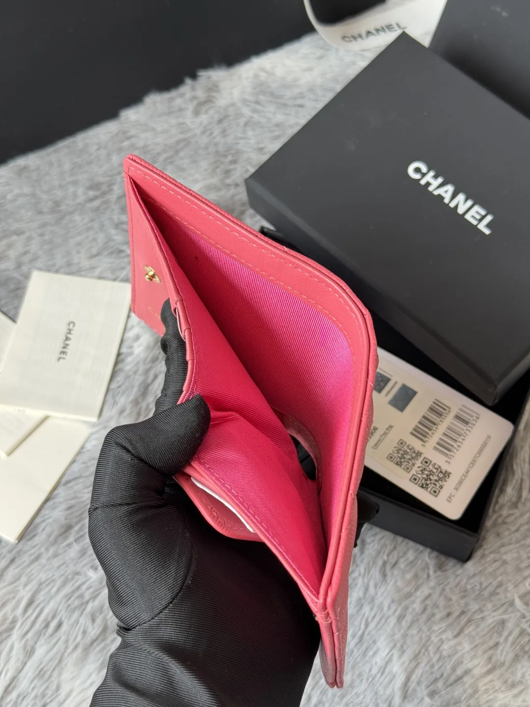 Chanel A84028 Bi-fold Wallet - Detail view 9