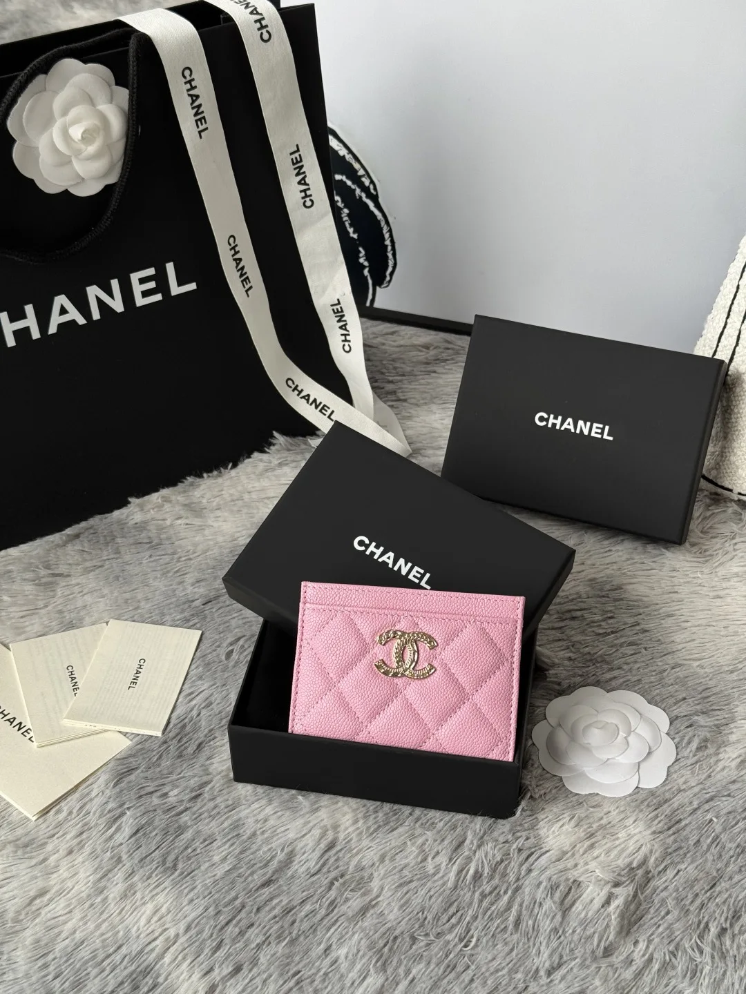 Chanel AP3048 22k Embossed Logo Double C Cardholder - Detail view 1