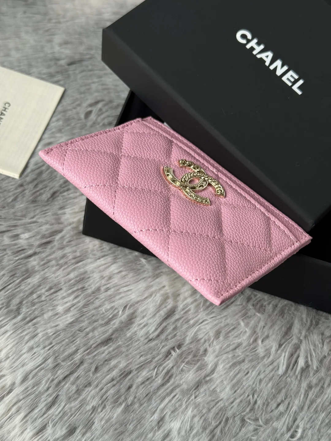 Chanel AP3048 22k Embossed Logo Double C Cardholder - Detail view 6