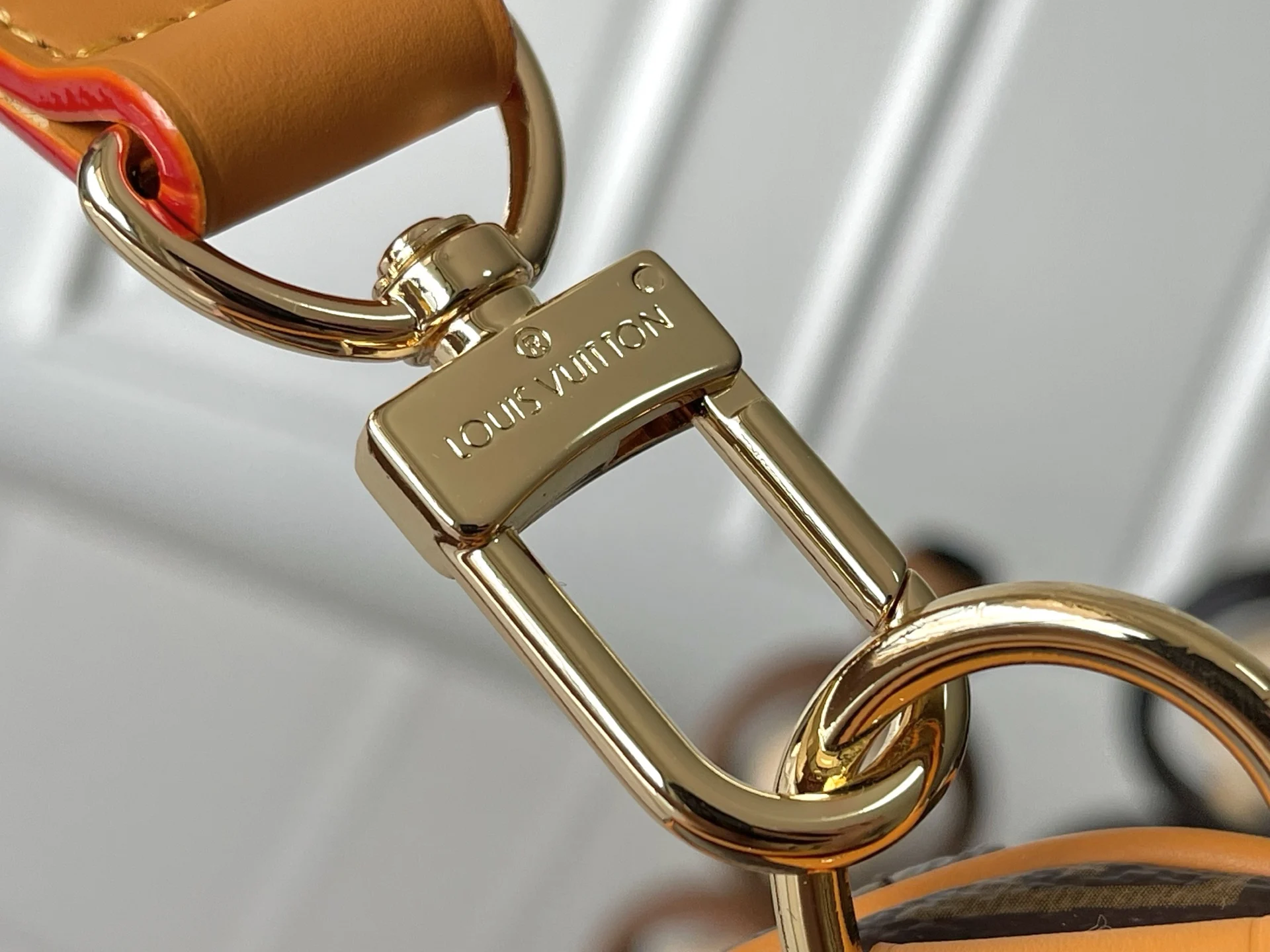 Louis Vuitton M14735 KEEPALL BANDOULIERE 50 Travel Bag - Detail view 9