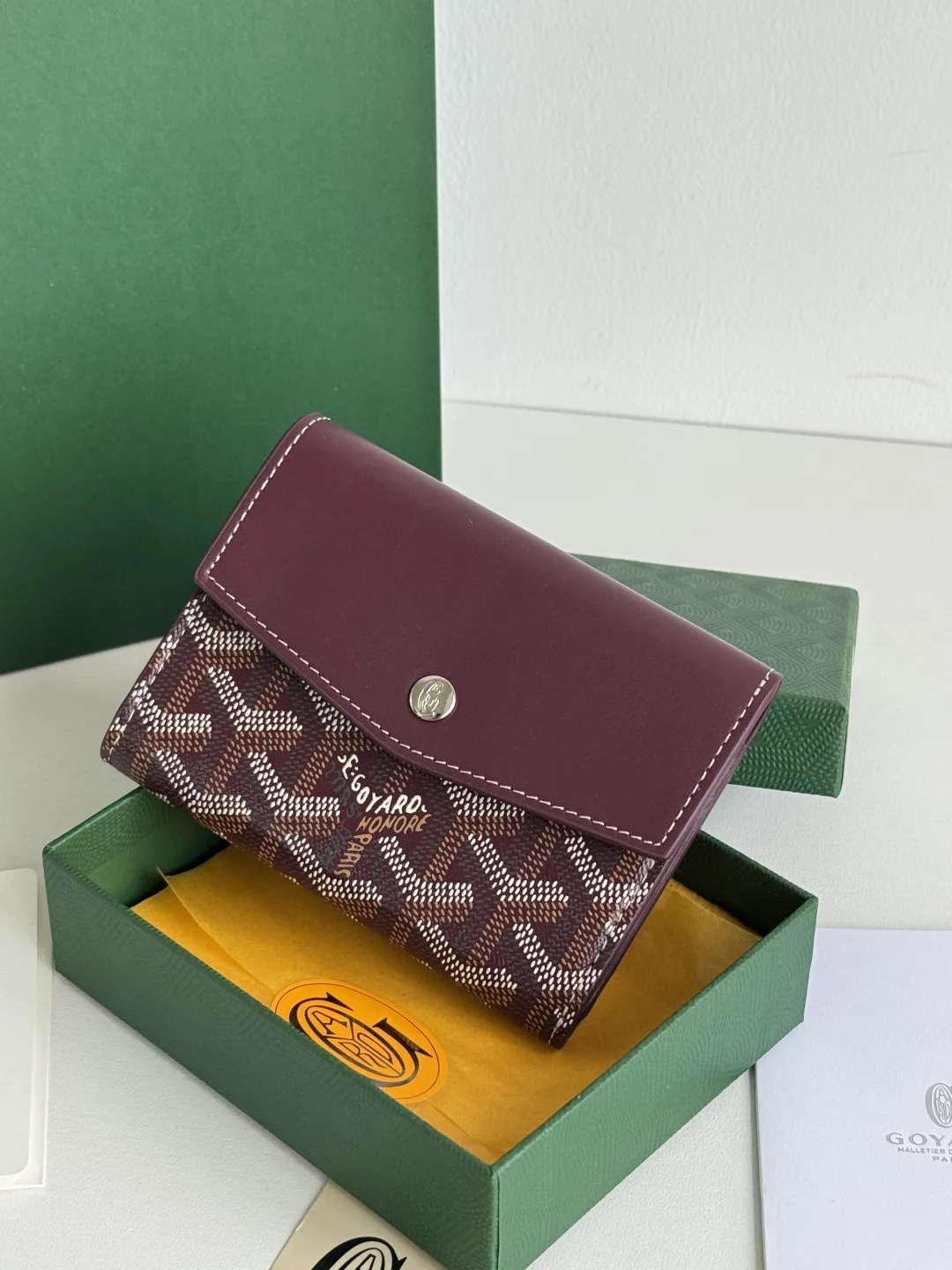 Goyard 3319 Saint-Gabriel Envelope Trifold Wallet - Detail view 2