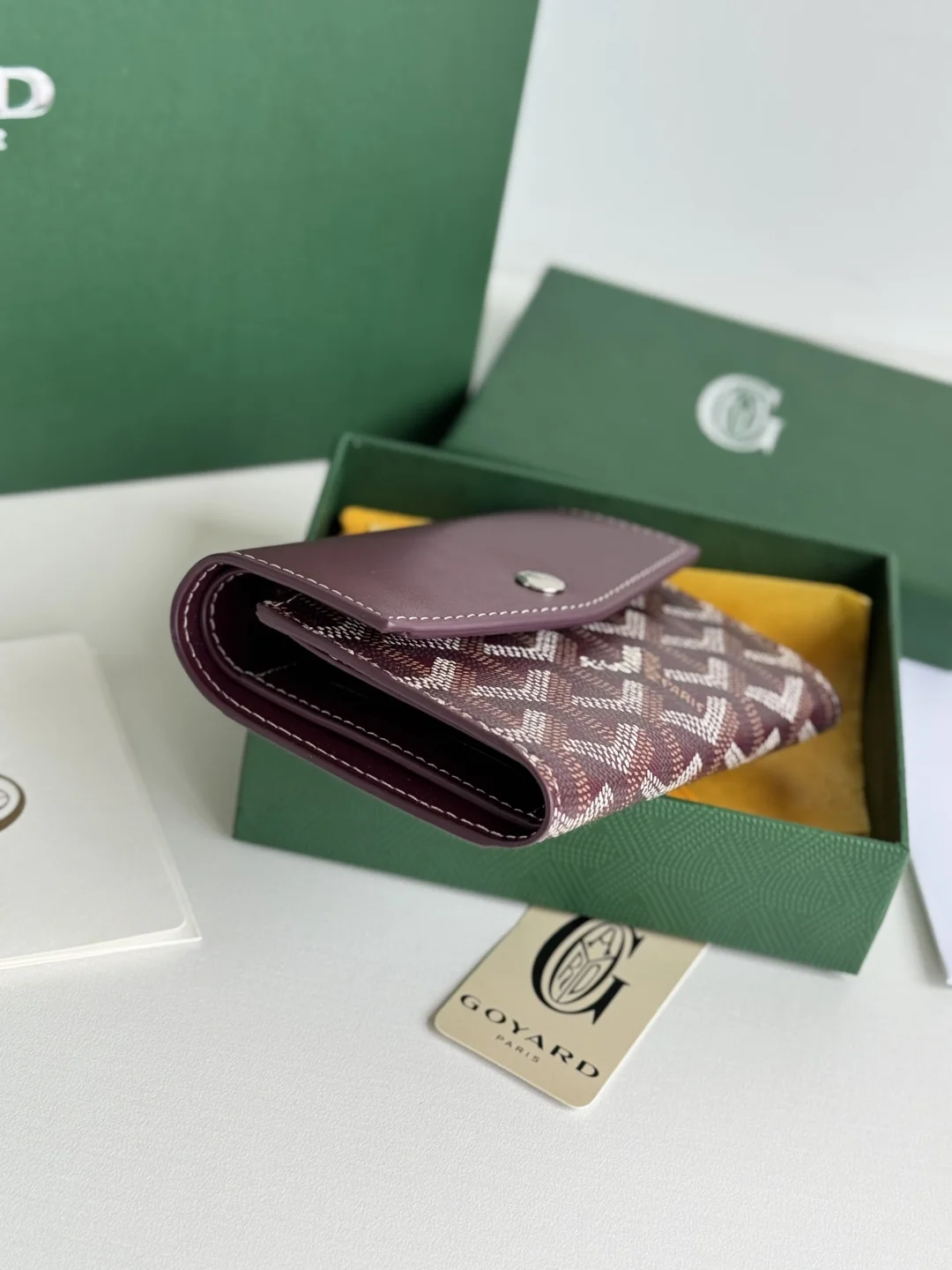 Goyard 3319 Saint-Gabriel Envelope Trifold Wallet - Detail view 4