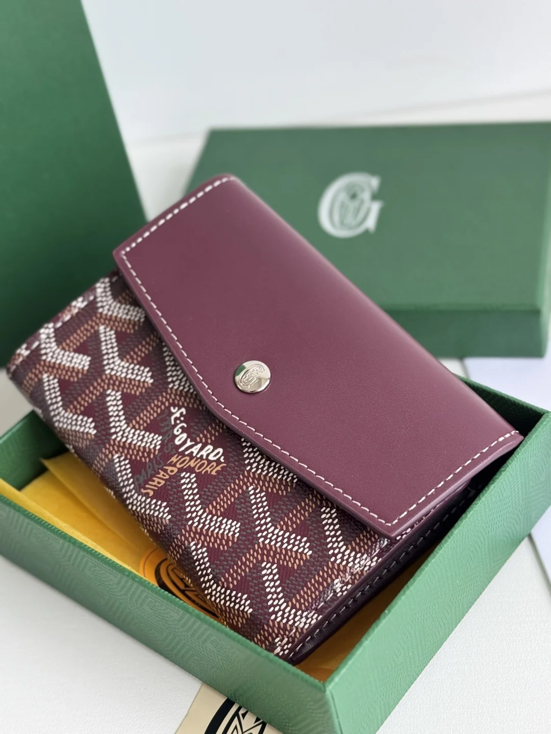Goyard 3319 Saint-Gabriel Envelope Trifold Wallet - Detail view 6