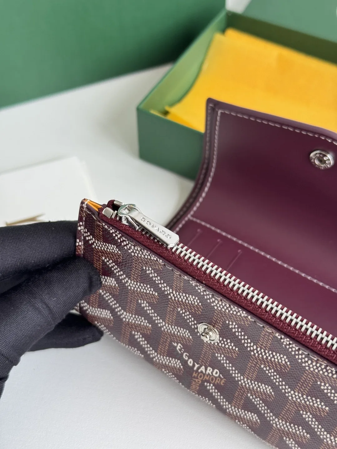 Goyard 3319 Saint-Gabriel Envelope Trifold Wallet - Detail view 9