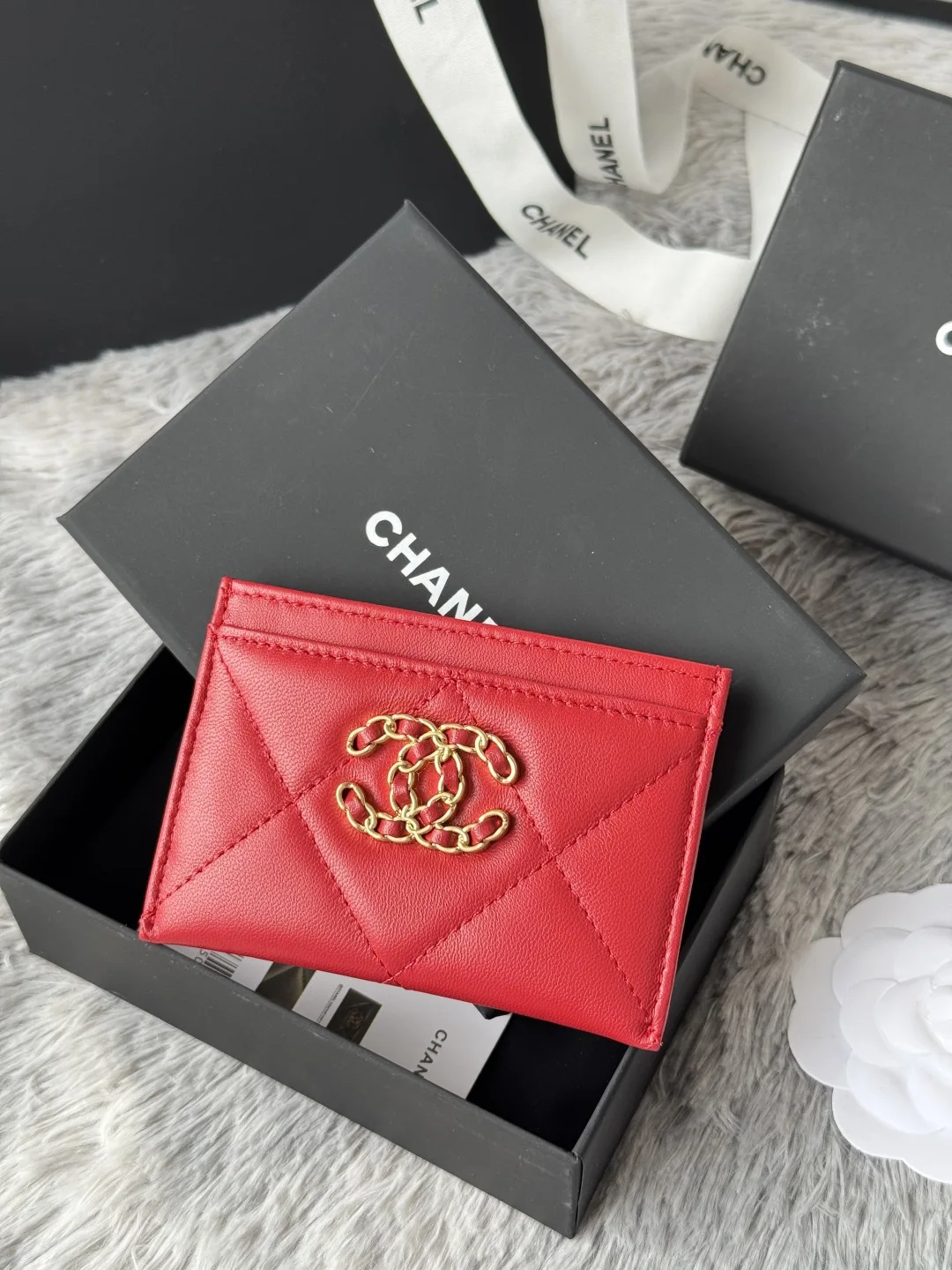 Chanel AP1167 Embroidered Argyle Cardholder - Detail view 2