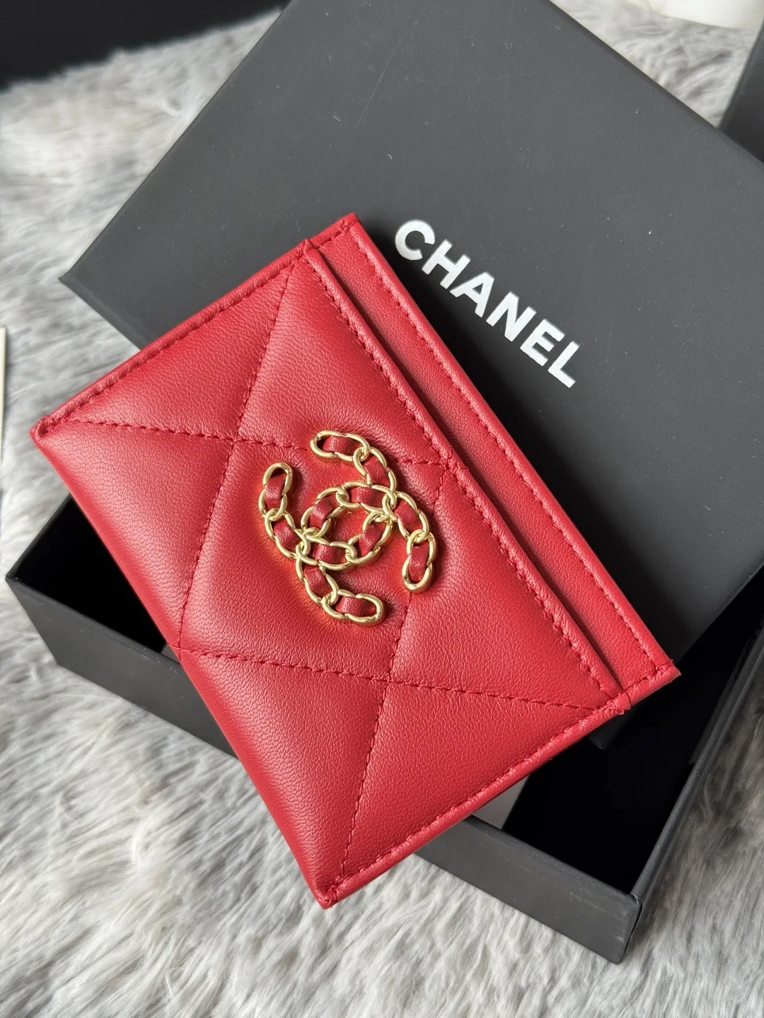 Chanel AP1167 Embroidered Argyle Cardholder - Detail view 6
