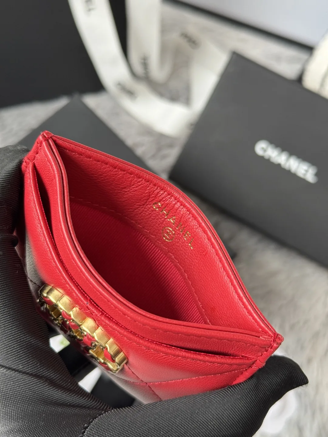 Chanel AP1167 Embroidered Argyle Cardholder - Detail view 8
