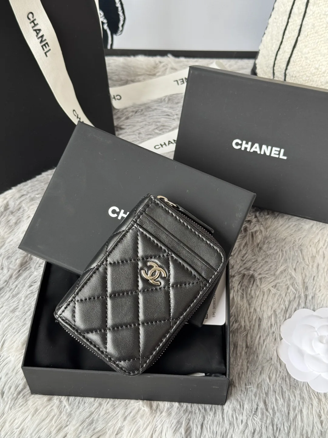 Chanel AP1650 Small Zip Pouch Laka Pouch - Detail view 2