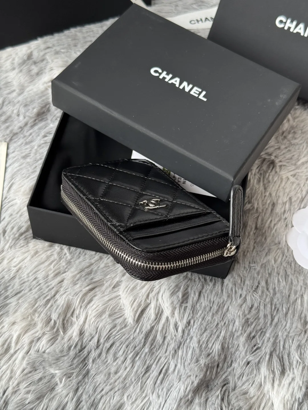 Chanel AP1650 Small Zip Pouch Laka Pouch - Detail view 4