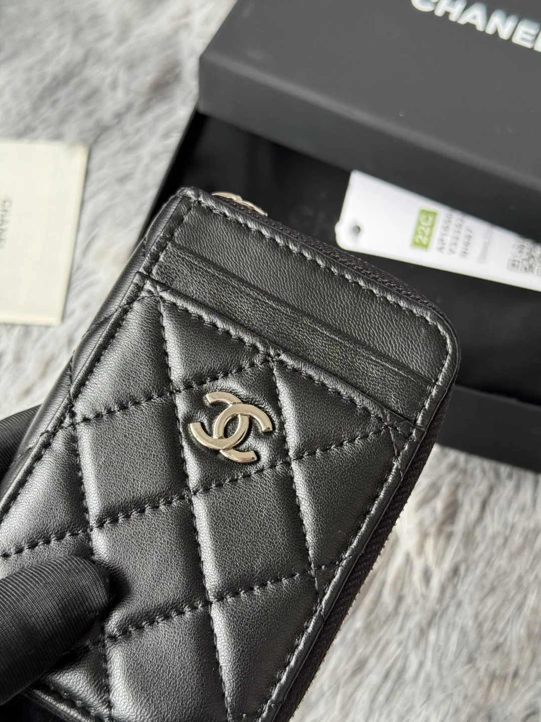 Chanel AP1650 Small Zip Pouch Laka Pouch - Detail view 6