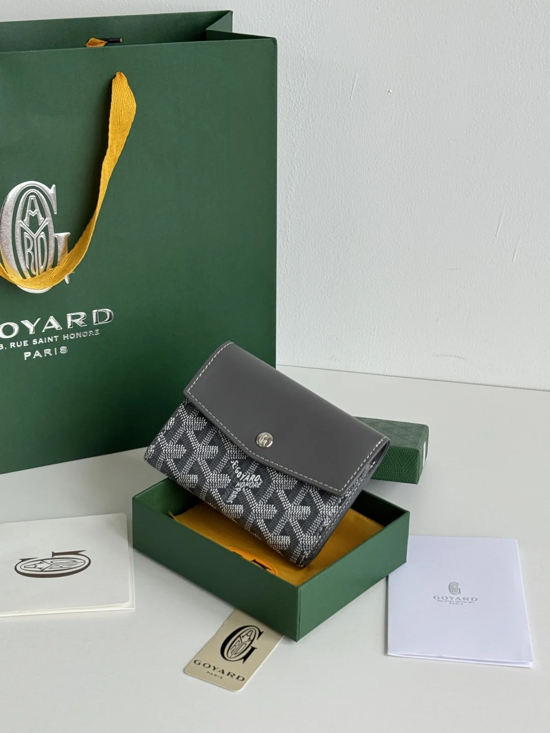 Goyard 3319 Saint-Gabriel Envelope Trifold Wallet - Detail view 1