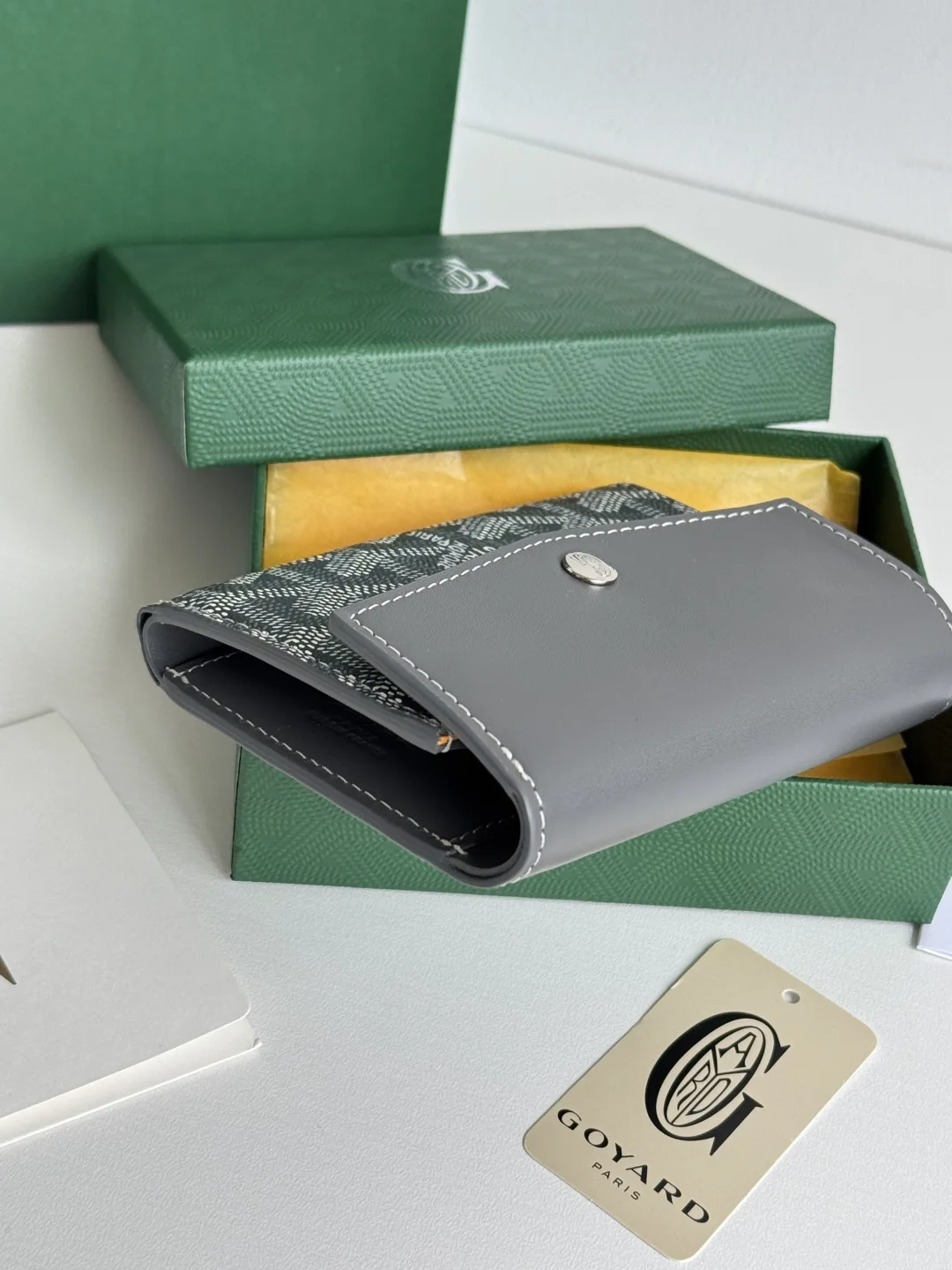 Goyard 3319 Saint-Gabriel Envelope Trifold Wallet - Detail view 4