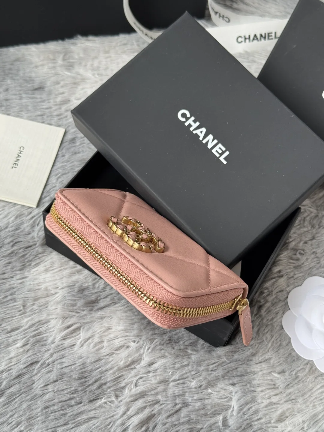 Chanel AP0949 Diamond Quilted Small Zip Coin Purse - Detail view 5