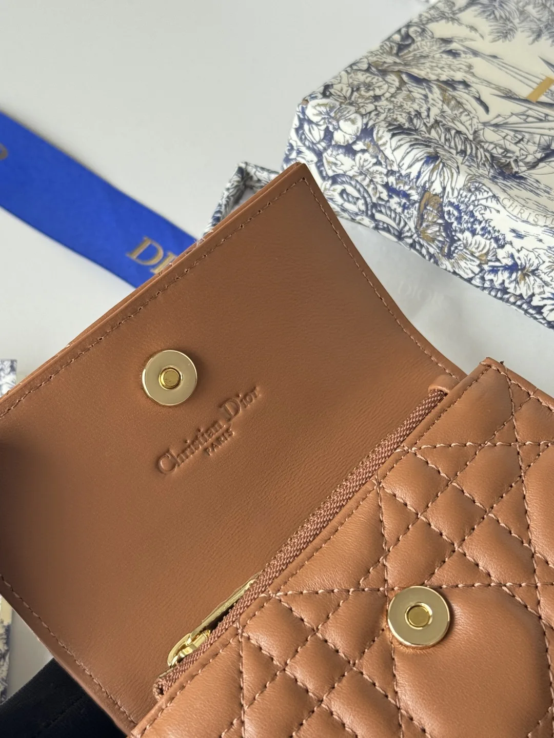 Dior S0966ONMJ_M413 My Dior Glycine Wallet - Detail view 8