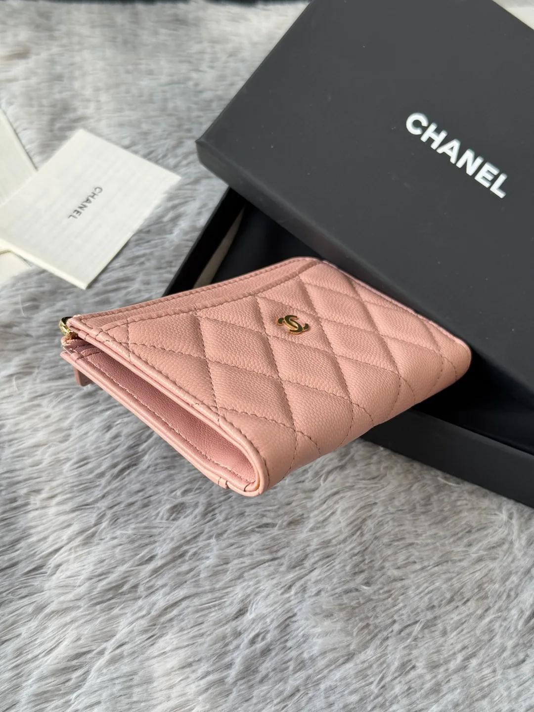 Chanel A3179 2024 7-shaped single pull card holder - Detail view 5