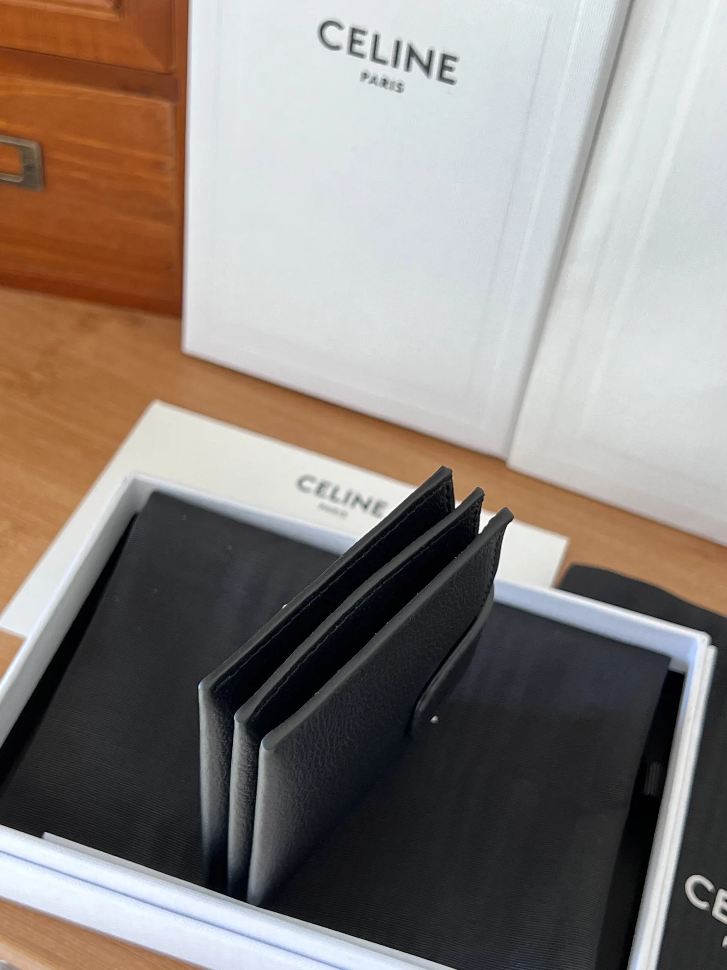 Celine 10N843 ACCORDEON Cardholder Wallet - Detail view 3