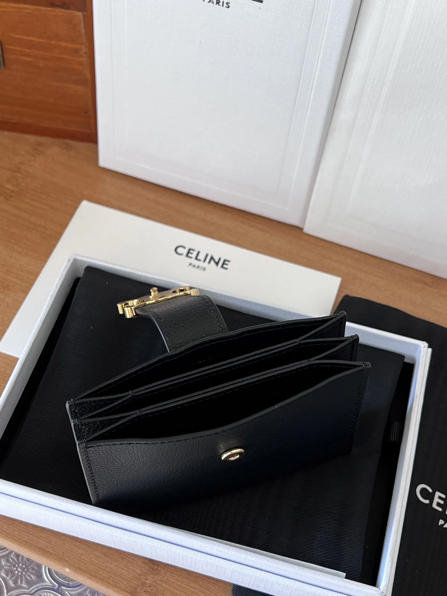 Celine 10N843 ACCORDEON Cardholder Wallet - Detail view 4