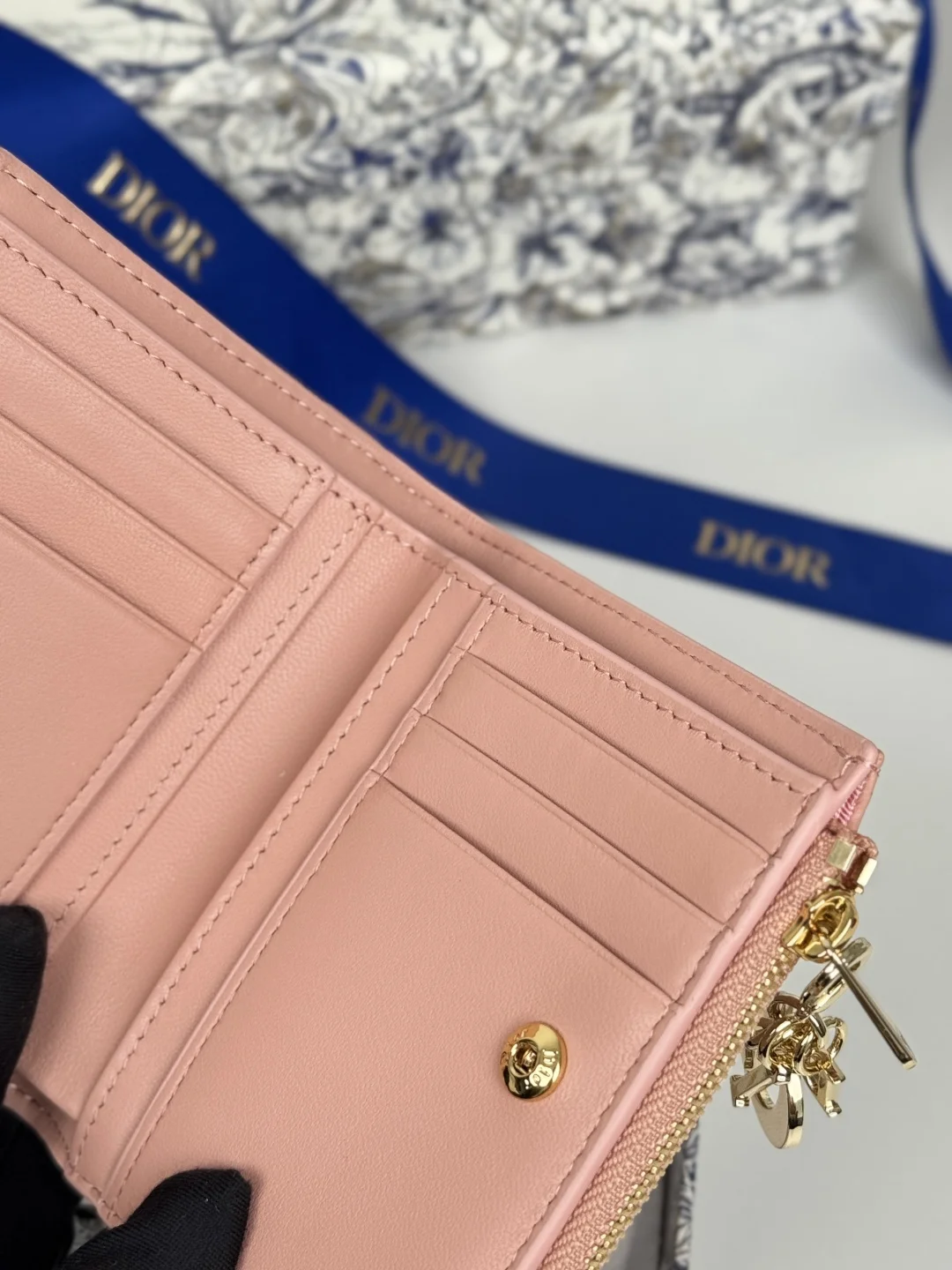 Dior S6037UBHZ_M928 Caro Dahlia Lambskin Card Holder Wallet - Detail view 9