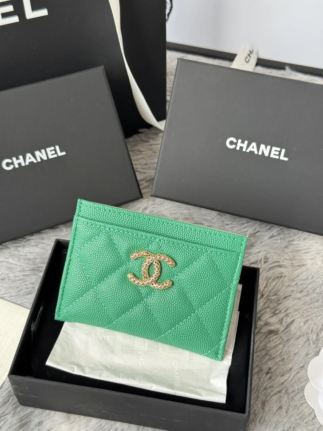 Chanel AP3188 Ball Pattern Hollow Card Holder - Detail view 2
