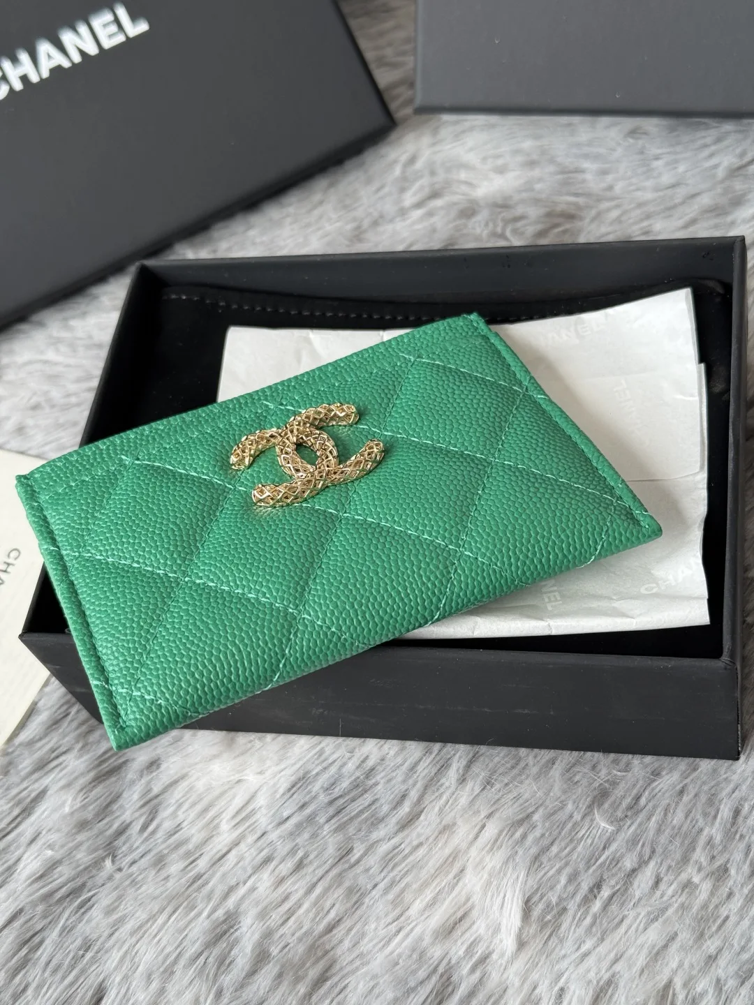 Chanel AP3188 Ball Pattern Hollow Card Holder - Detail view 4