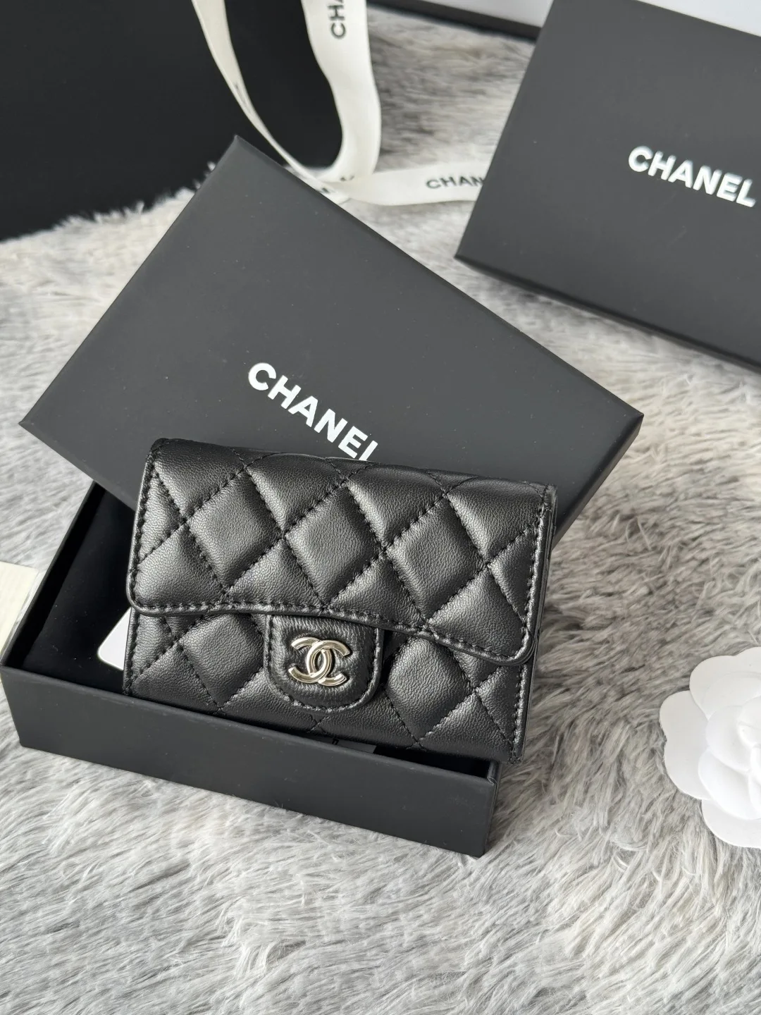 Chanel AP80799 Sheepskin Caviar Small Ball Pattern CF Card Holder - Detail view 2