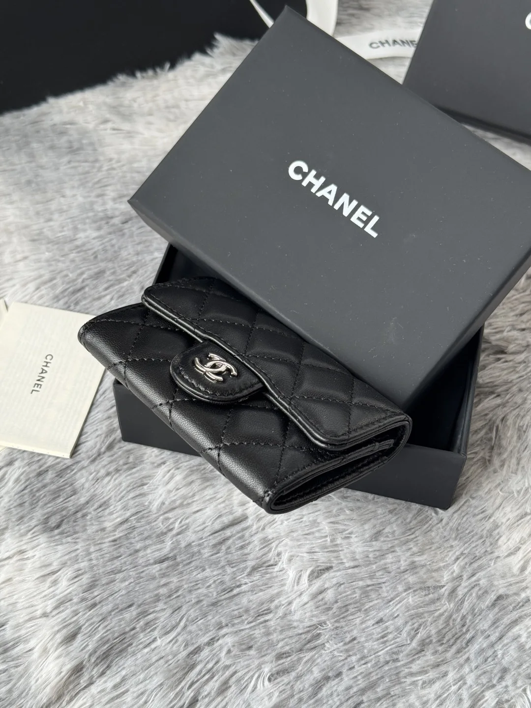 Chanel AP80799 Sheepskin Caviar Small Ball Pattern CF Card Holder - Detail view 4