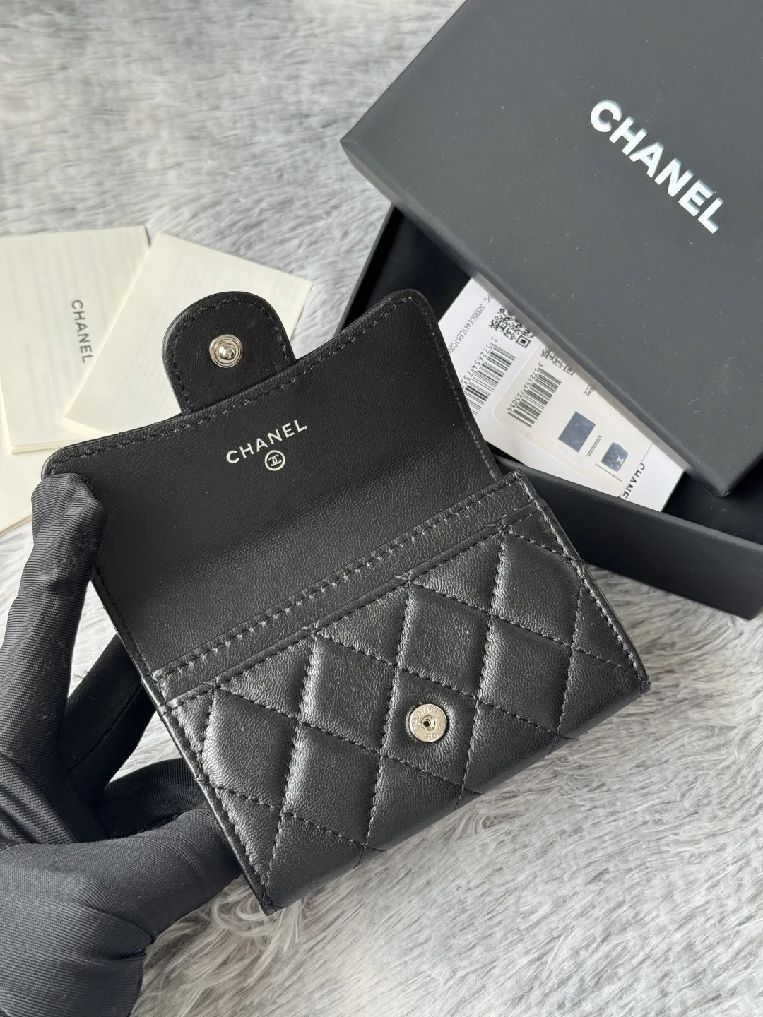 Chanel AP80799 Sheepskin Caviar Small Ball Pattern CF Card Holder - Detail view 6