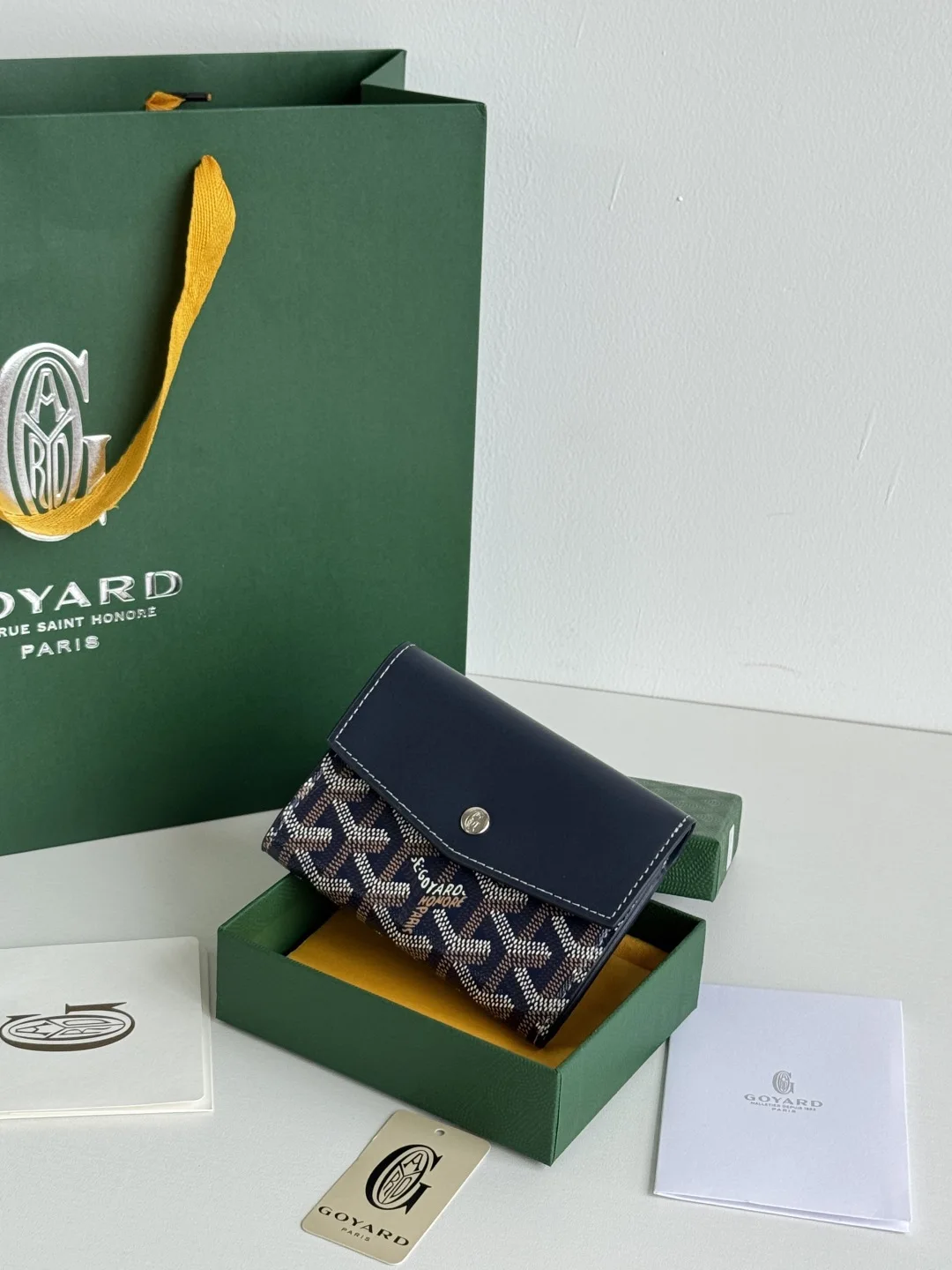 Goyard 3319 Saint-Gabriel Envelope Trifold Wallet - Detail view 1
