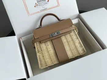  新品Kelly picnic 野餐包 20cm 原厂进口Swift皮拼手工编织柳条 奶茶色 银扣限量版 专柜同步 蜜蜡线缝制 纯钢五金
