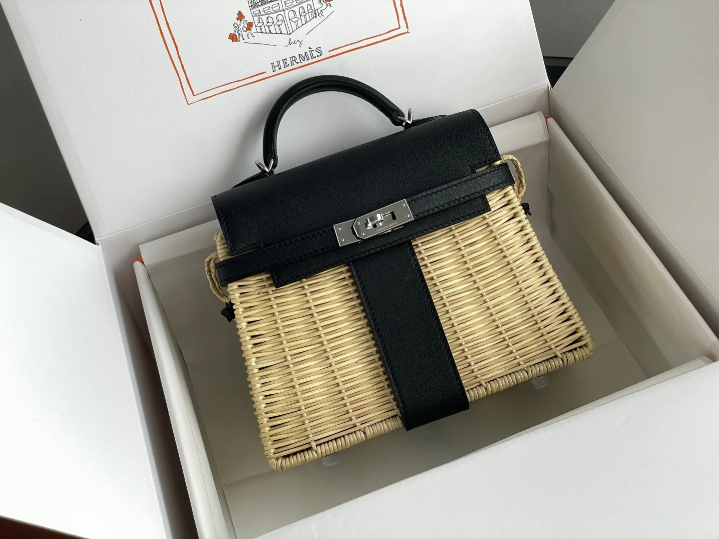  新品Kelly picnic 野餐包 20cm 原厂进口Swift皮拼手工编织柳条 黑色 银扣限量版 专柜同步 蜜蜡线缝制 纯钢五金