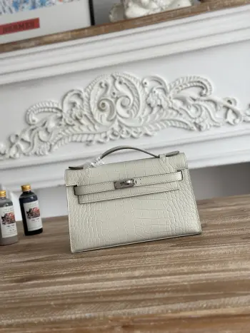 现货半手工 俗称kelly凯莉迷你一代手包hermes  kelly mini 鳄鱼纹牛皮半手工 蜜蜡缝线颜色 奶昔白 银扣尺寸 22cm