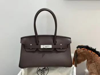 铂金 29cm 半手工      Shoulder Birkin Mini版 尺寸29cm swift皮 乌木色 银扣 能肩背能手提的酷包 男生背也是可以的   很酷很时髦风