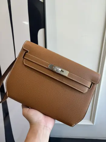 Kelly Depeches 25手包 Epsom皮 附加肩带 可斜背 可手提或腕挎 日常需求 商务 休闲无缝切换 - 中央 ipad mini隔层 全钢五金 半手工蜡线缝制 