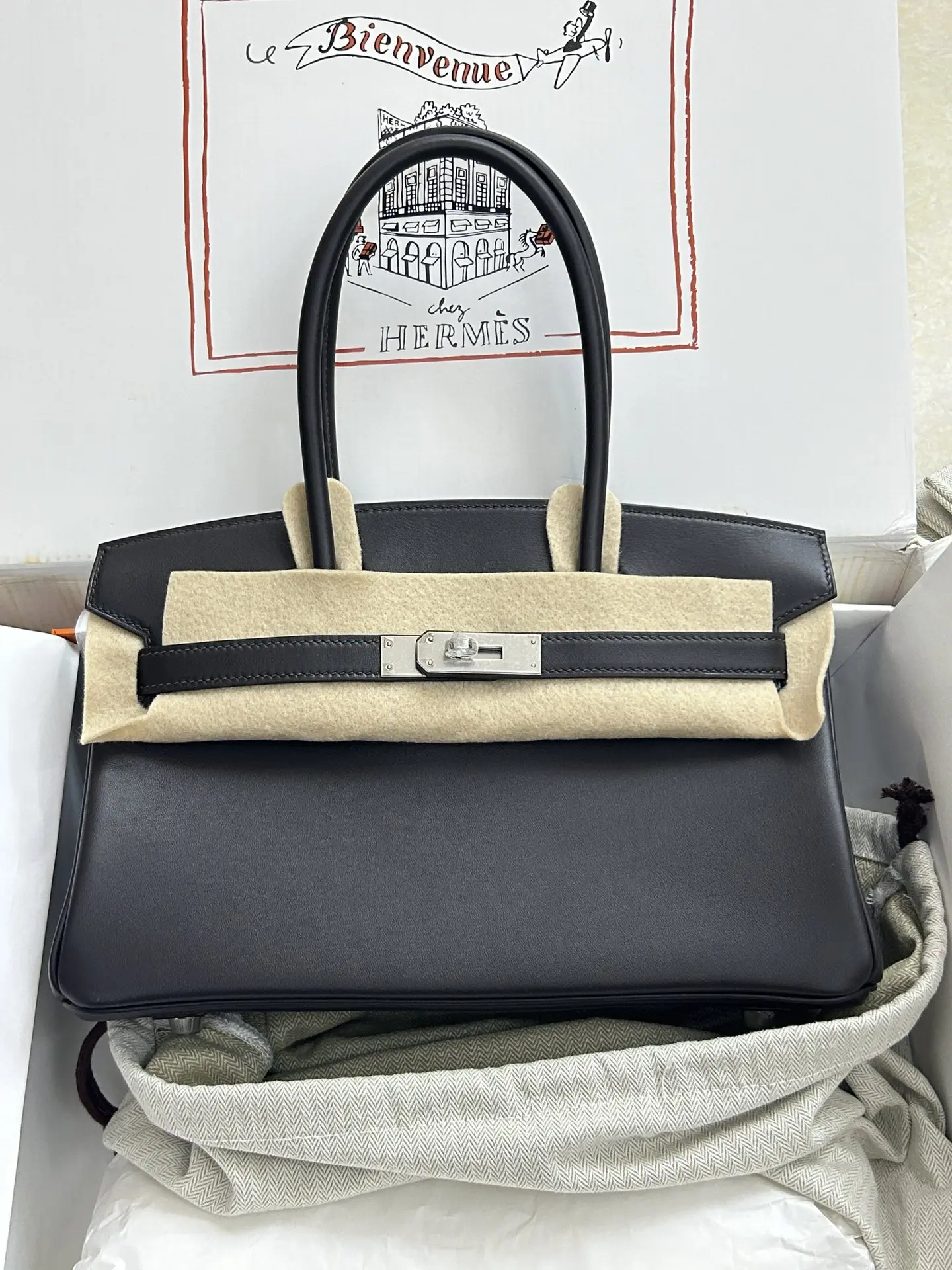 铂金 29cm 半手工 shoulder birkin swift black 89黑色色系很搭配现代都市丽人的风格 高级感满满