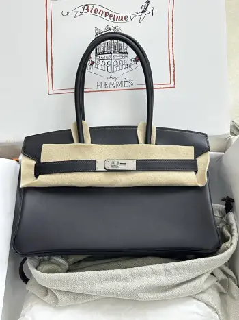 铂金 29cm 半手工 shoulder birkin swift black 89黑色色系很搭配现代都市丽人的风格 高级感满满
