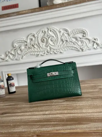 现货半手工 俗称kelly凯莉迷你一代手包hermes  kelly mini 鳄鱼纹牛皮半手工 蜜蜡缝线颜色 墨绿 银扣尺寸 22cm