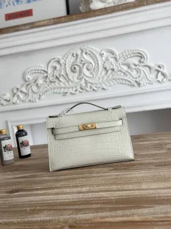 现货半手工 俗称kelly凯莉迷你一代手包hermes  kelly mini 鳄鱼纹牛皮半手工 蜜蜡缝线颜色 奶昔白 金扣尺寸 22cm