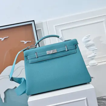 半手工 kelly42cm 爱马仕 Hermès 的凯莉包 Kelly 是品牌最经典的包款之一 与铂金包 Birkin 齐名 象征着优雅 奢华与永恒的设计 