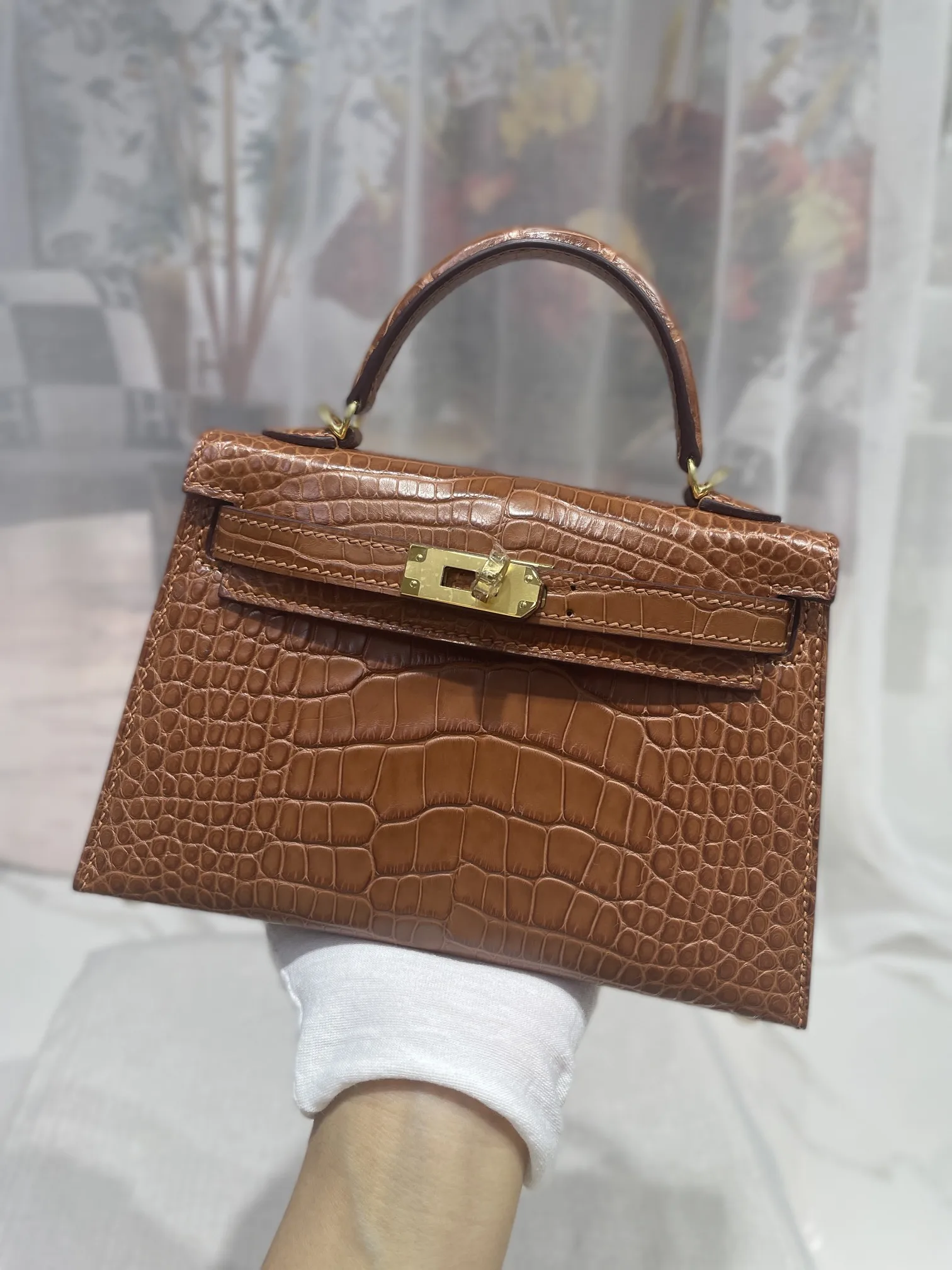 凯莉kelly二代19Cm 进口原厂美洲雾面鳄鱼马鞍色 手缝蜡线 对版专柜美洲鳄鱼