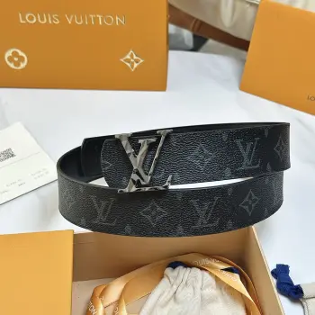 LV.路易威登 全套包装 宽度 40mm宽度 正品一体铸造五金钢扣 原厂皮料 双面原厂定制进口面料 可送礼自用不错选择
