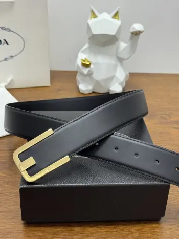 普拉达.PRADA 全套包装 4.0cm 平纹纹理牛皮品质 每个细节都体现出至高的品味和格调 整体造型增添优雅韵味 低调奢华的典范 优雅迷人气息 精致的手工艺制作 